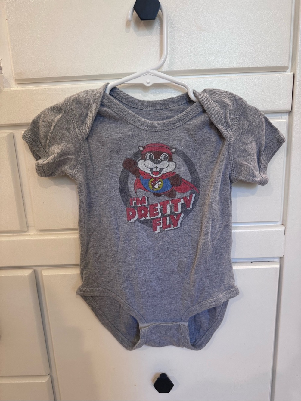 Kids Gray 'I'm Pretty Fly' Graphic One-Piece Bodysuit